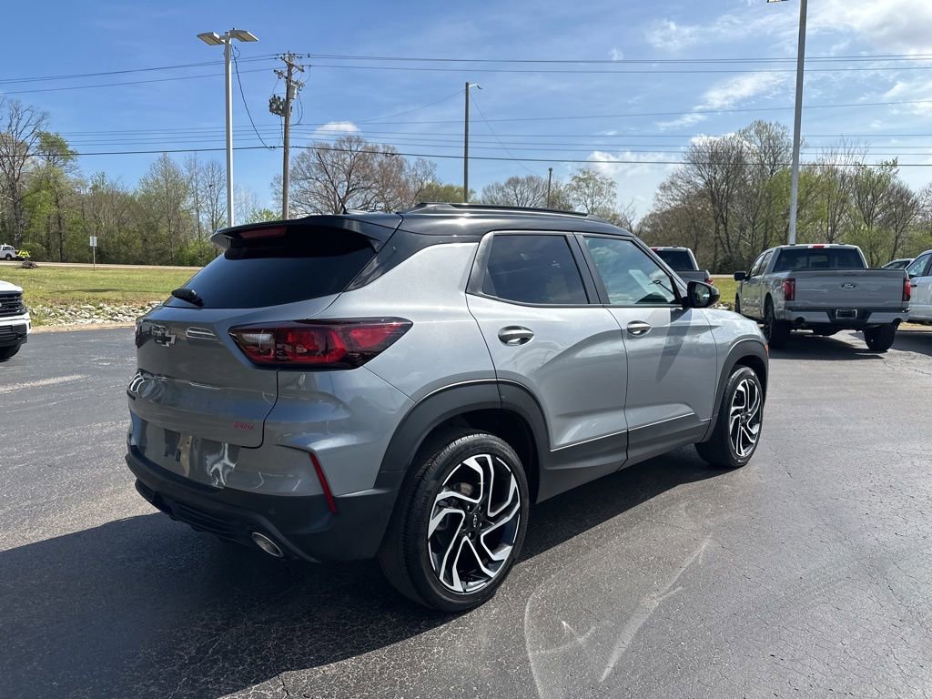 Used 2025 Chevrolet TrailBlazer RS w/ Convenience Package image 3