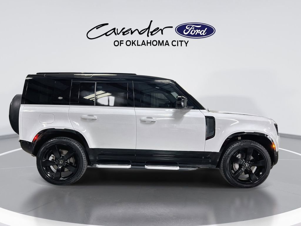 Used 2023 Land Rover Defender 110 X-Dynamic SE AWD/4WD image 9
