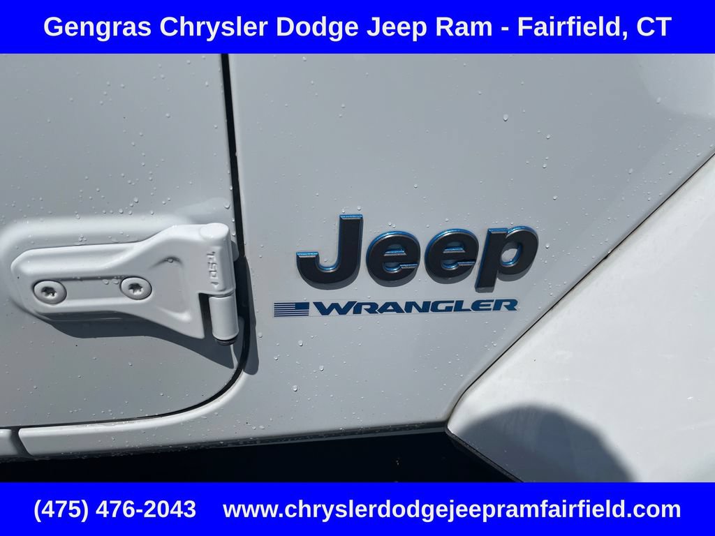 Used 2024 Jeep Wrangler Unlimited w/ Convenience Group AWD/4WD image 17
