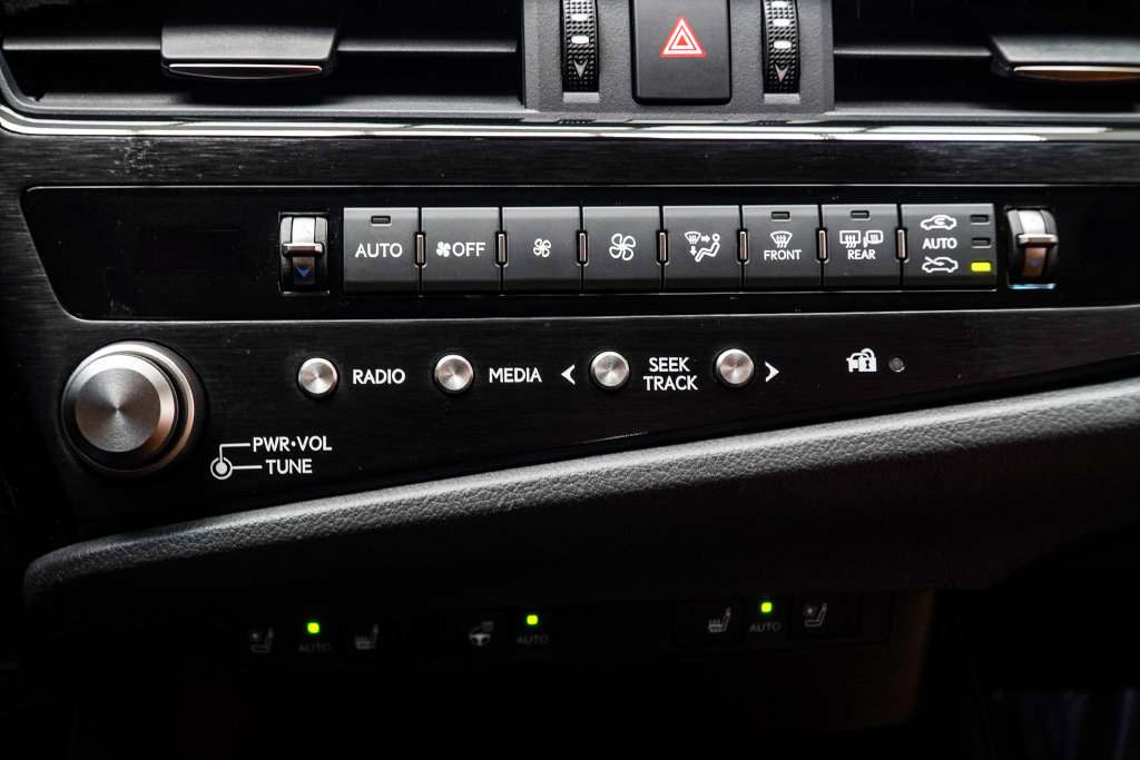 Used 2024 Lexus ES 350 w/ Premium Package FWD image 27