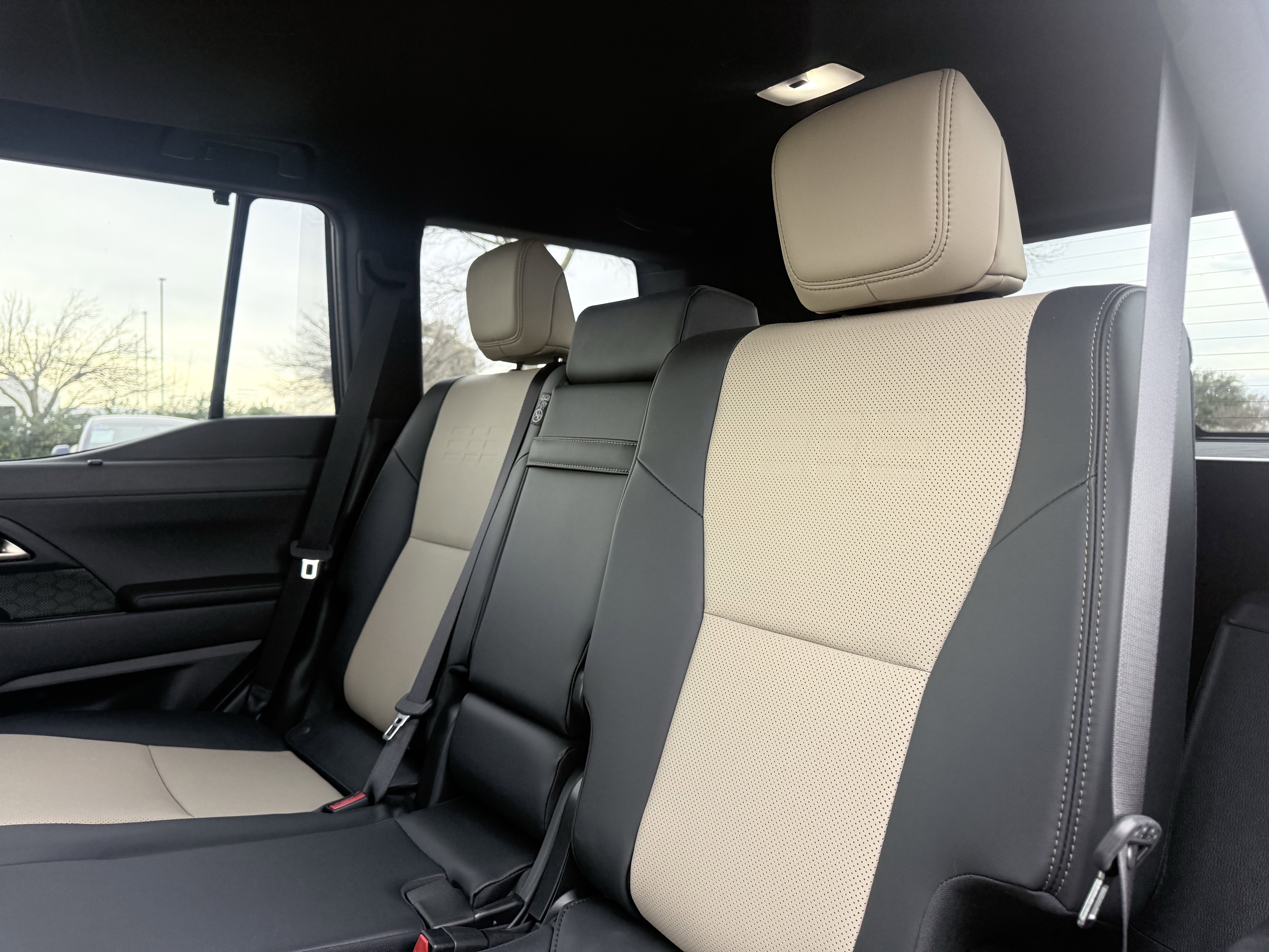 Used 2025 Lexus GX 550 image 44