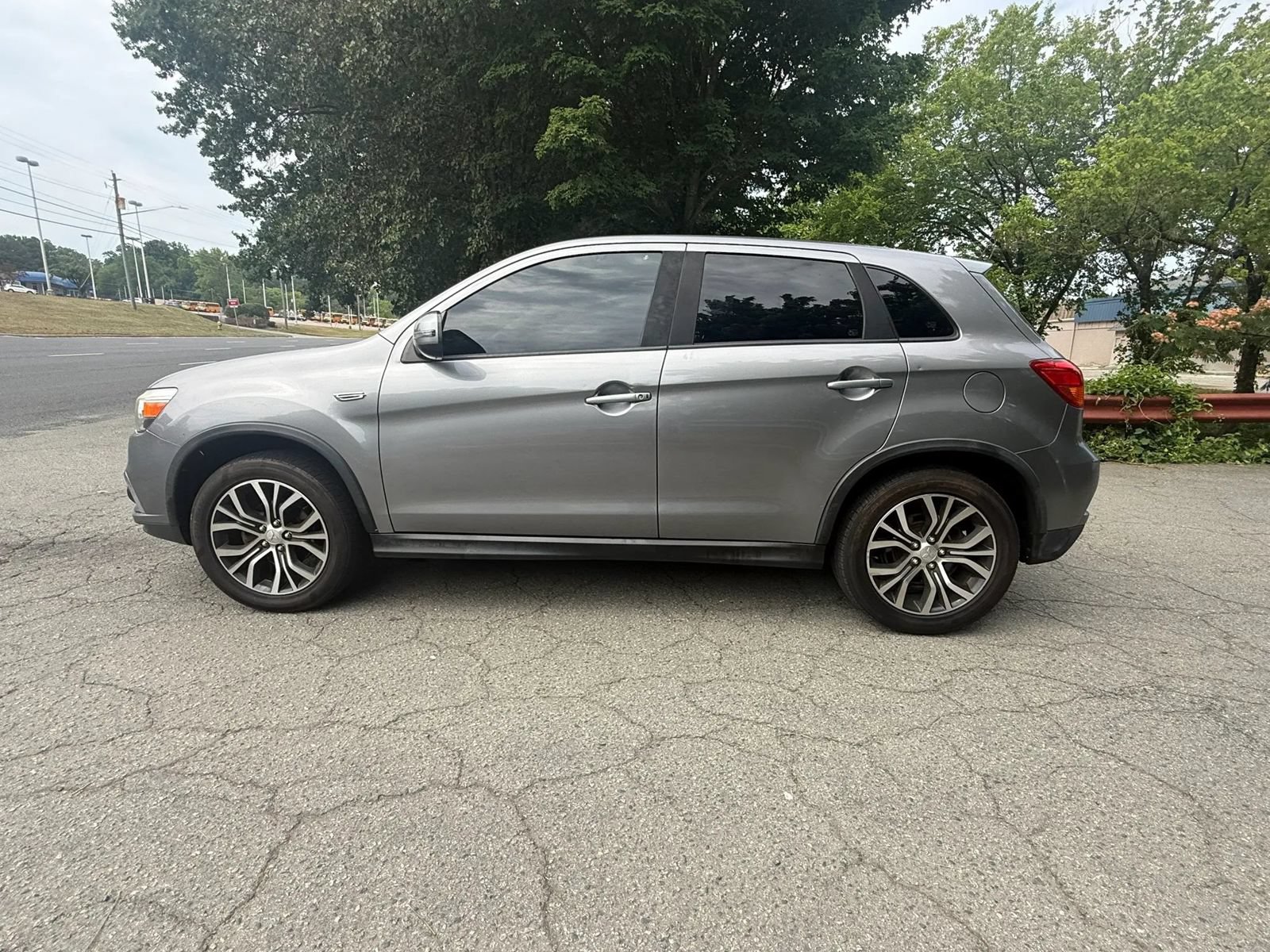 Used 2018 Mitsubishi Outlander Sport SE AWD/4WD image 4