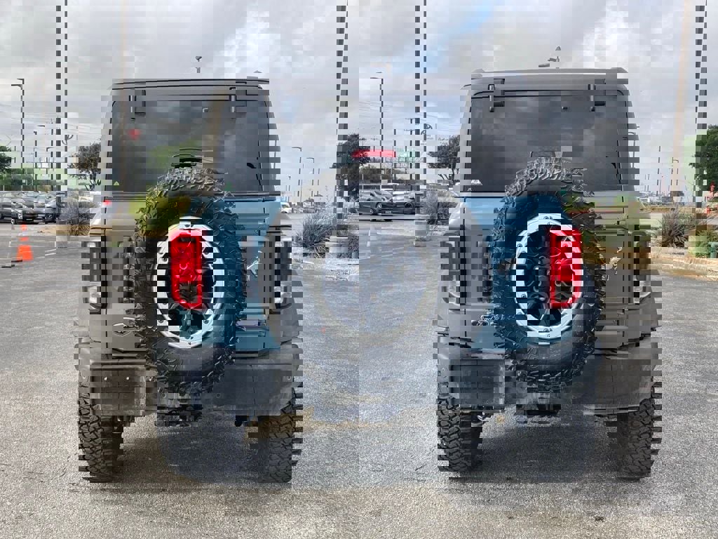 Used 2023 Ford Bronco Big Bend w/ Sasquatch Package image 6