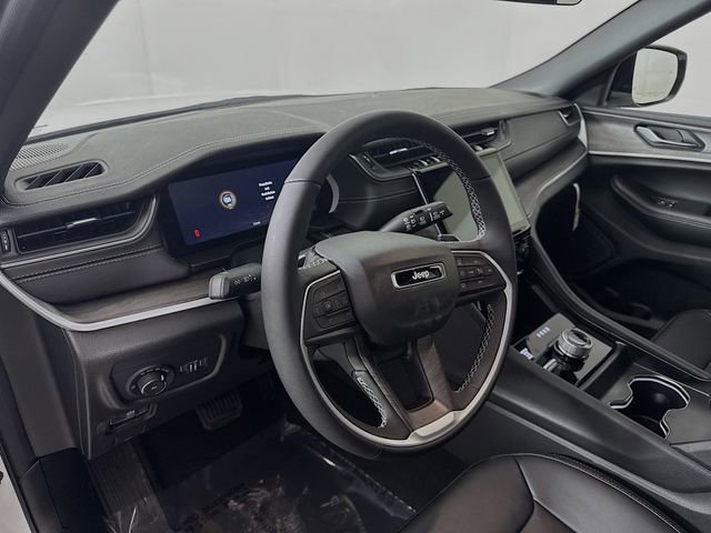 New 2025 Jeep Grand Cherokee Limited image 9