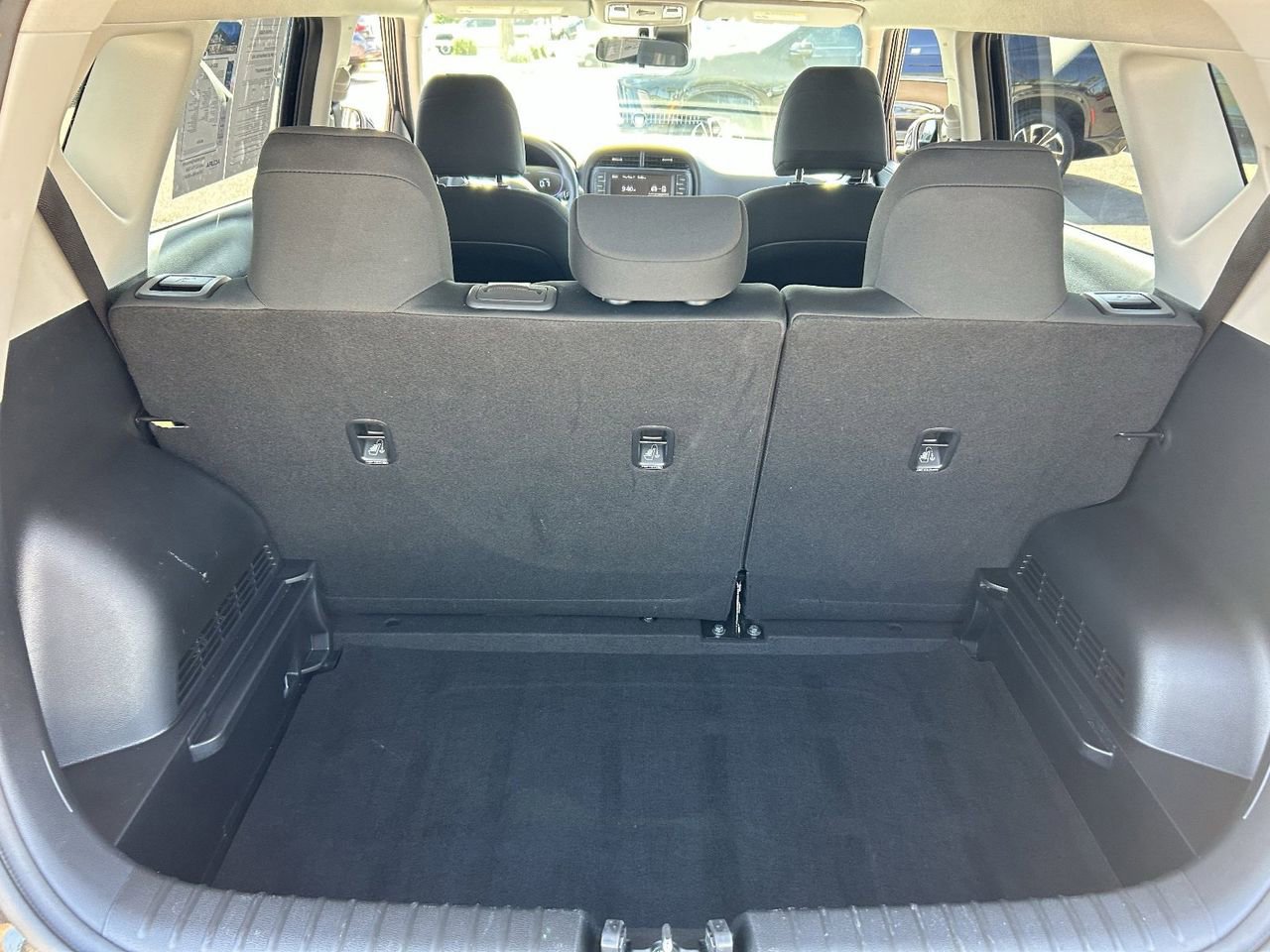 Used 2025 Kia Soul S FWD image 10