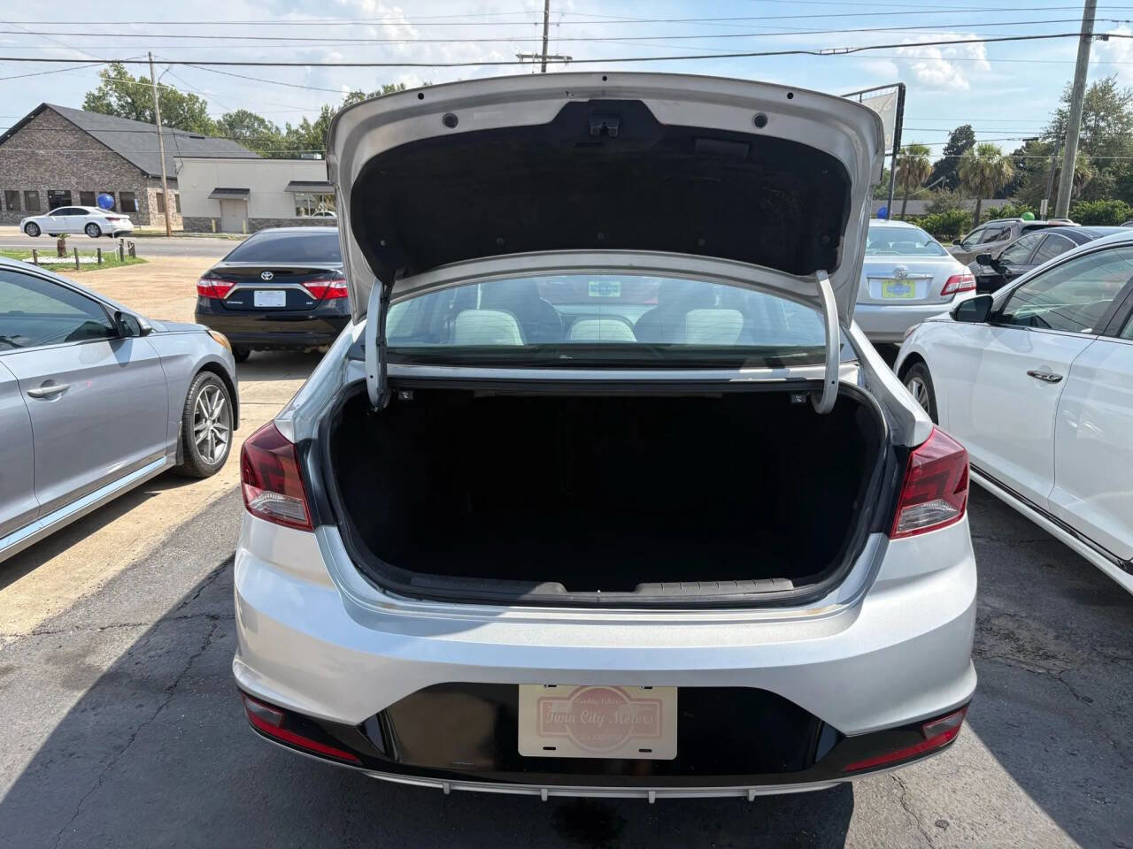 Used 2019 Hyundai Elantra SEL FWD image 7