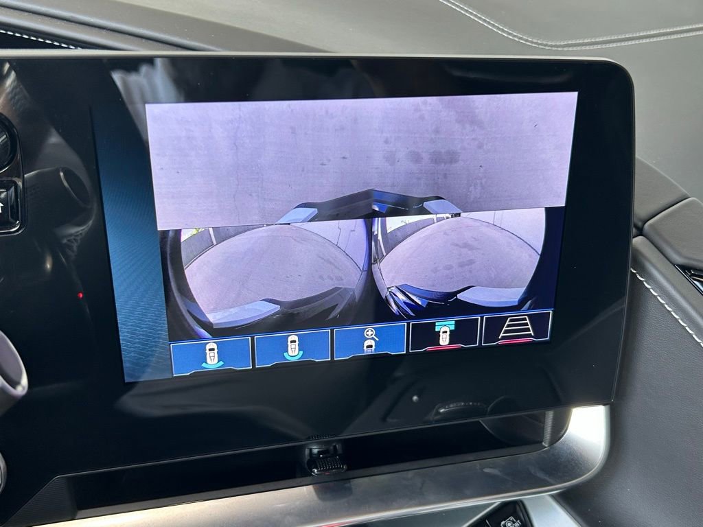 Used 2024 Chevrolet Corvette Stingray Premium Conv w/ Battery Protection Package image 21