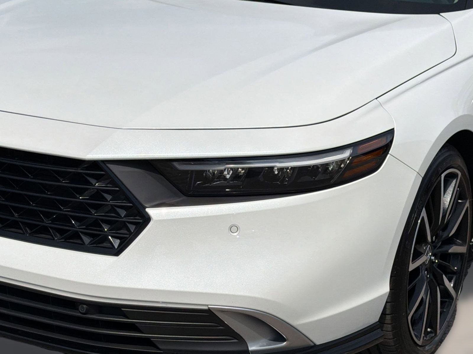 Used 2023 Honda Accord Touring image 11