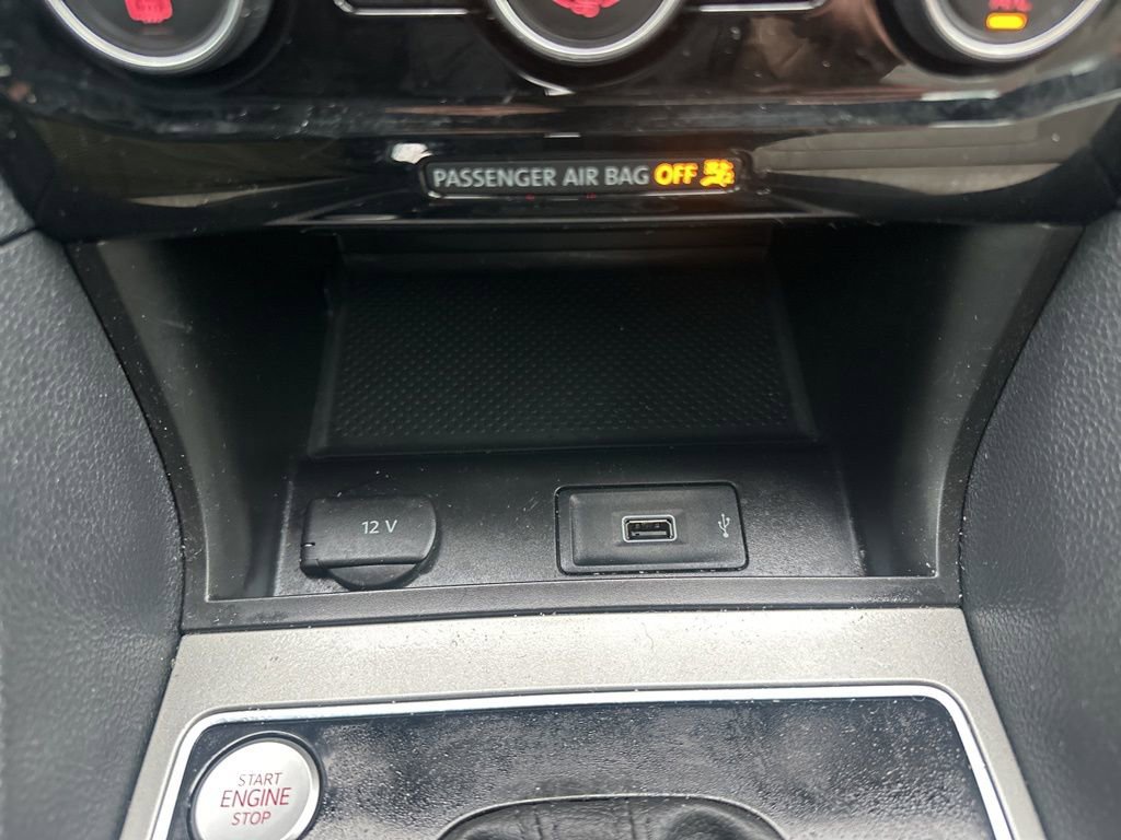 Used 2021 Volkswagen Passat 2.0T R-Line image 23