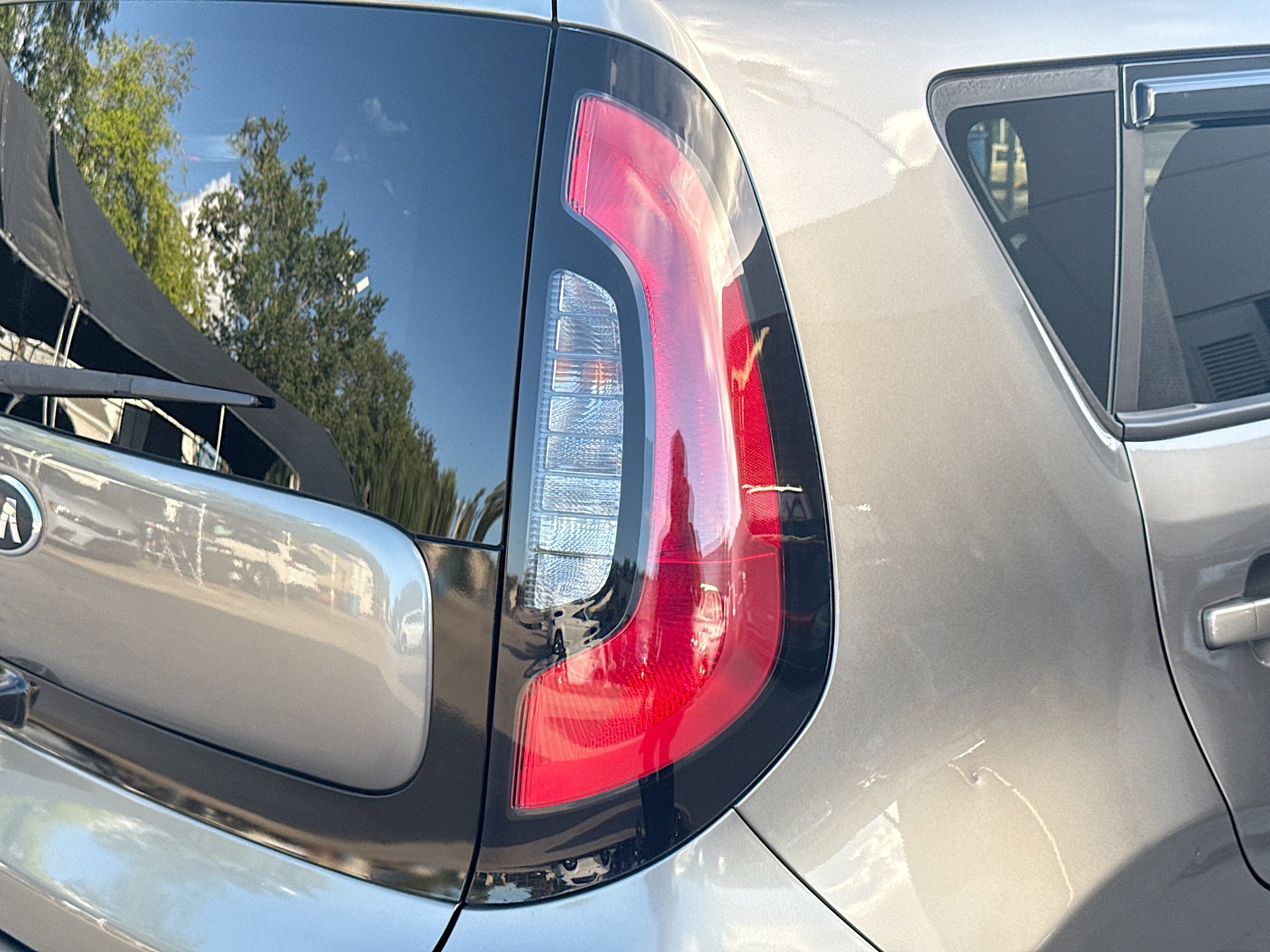 Used 2019 Kia Soul FWD image 26