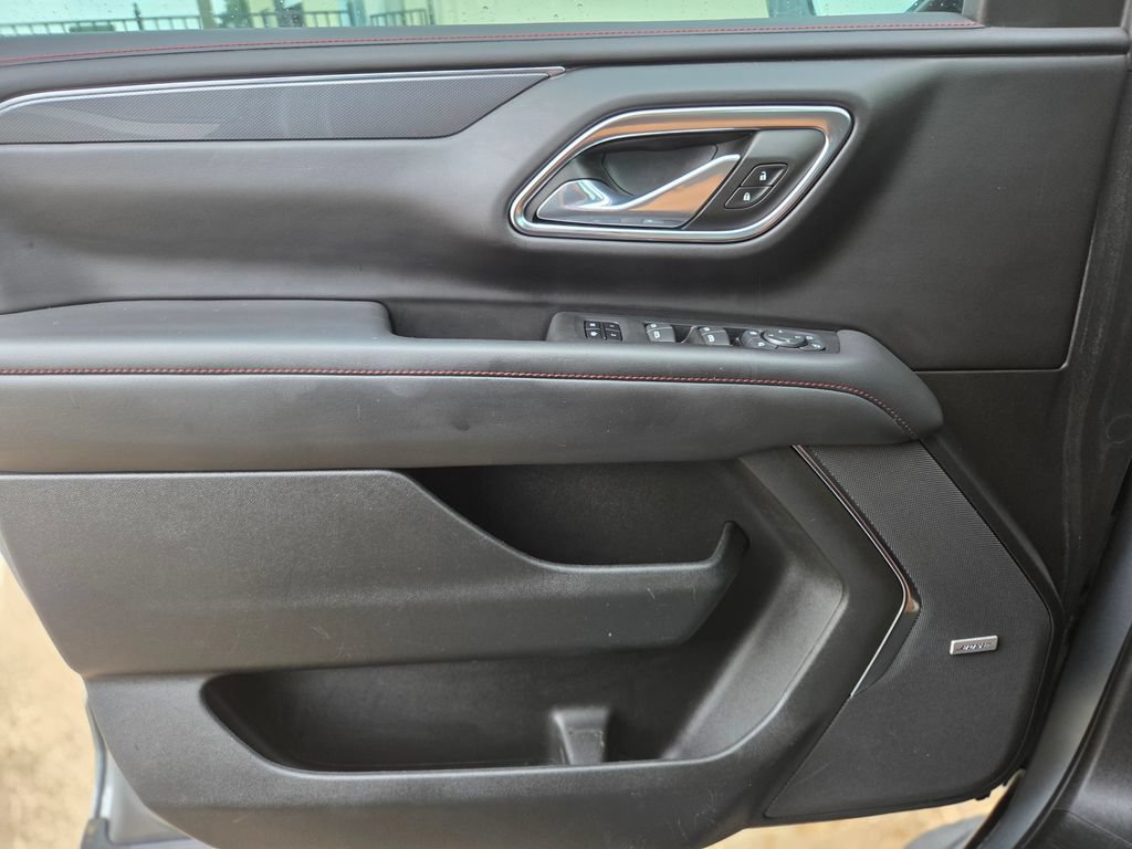 Used 2023 Chevrolet Suburban RST w/ Luxury Package RWD image 29