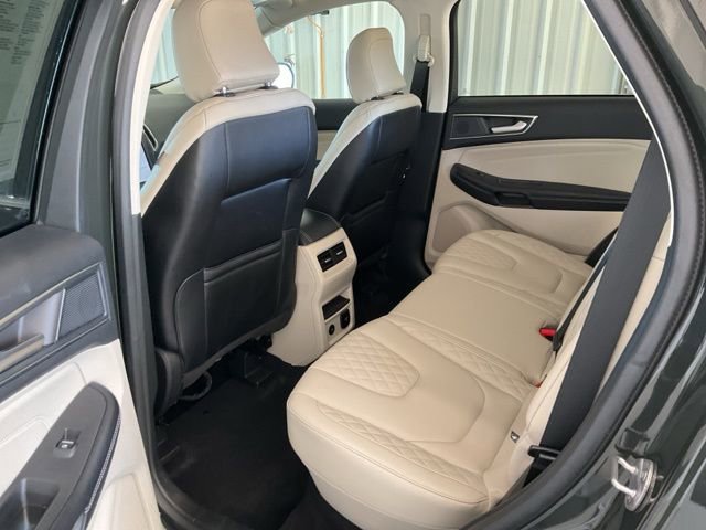 Used 2023 Ford Edge Titanium AWD/4WD image 17