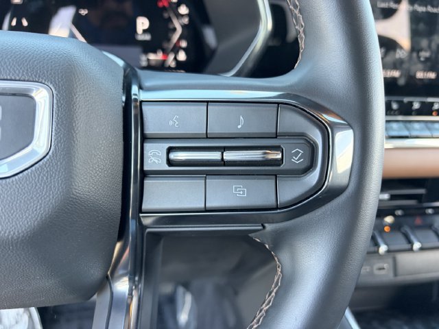 Used 2025 GMC Canyon AT4 AWD/4WD image 23