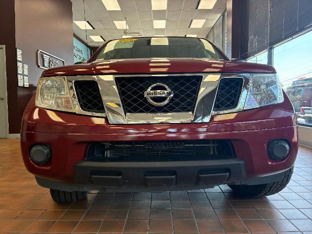 Used 2019 Nissan Frontier SV image 3