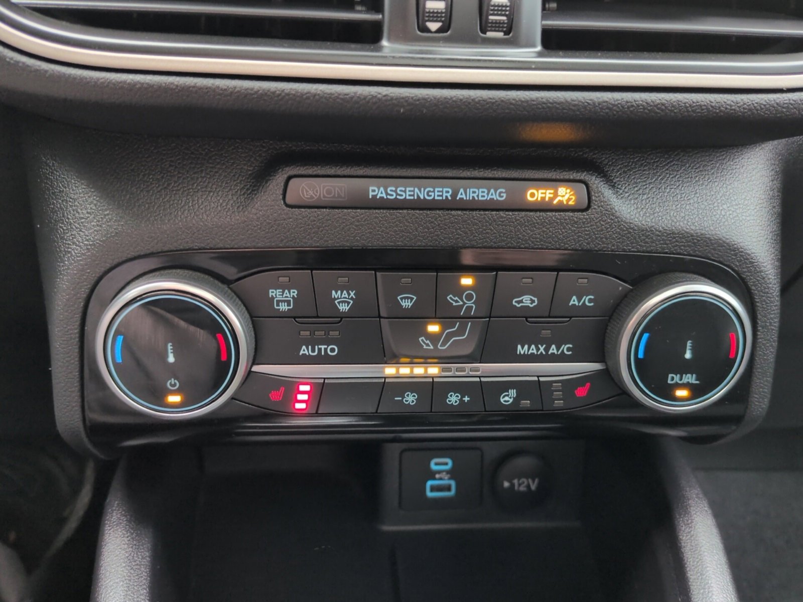 Used 2022 Ford Escape SEL w/ SEL Stealth AWD Package image 26