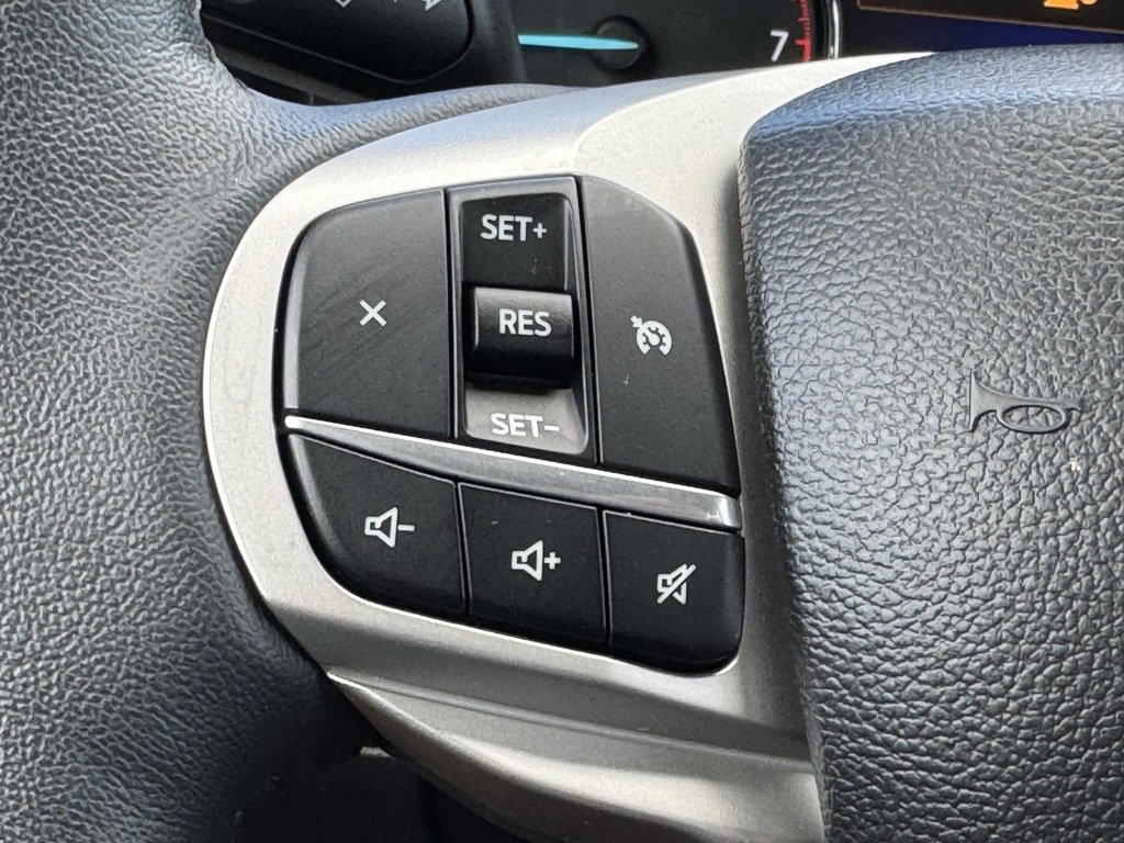 Used 2023 Ford Explorer XLT w/ Equipment Group 202A image 8