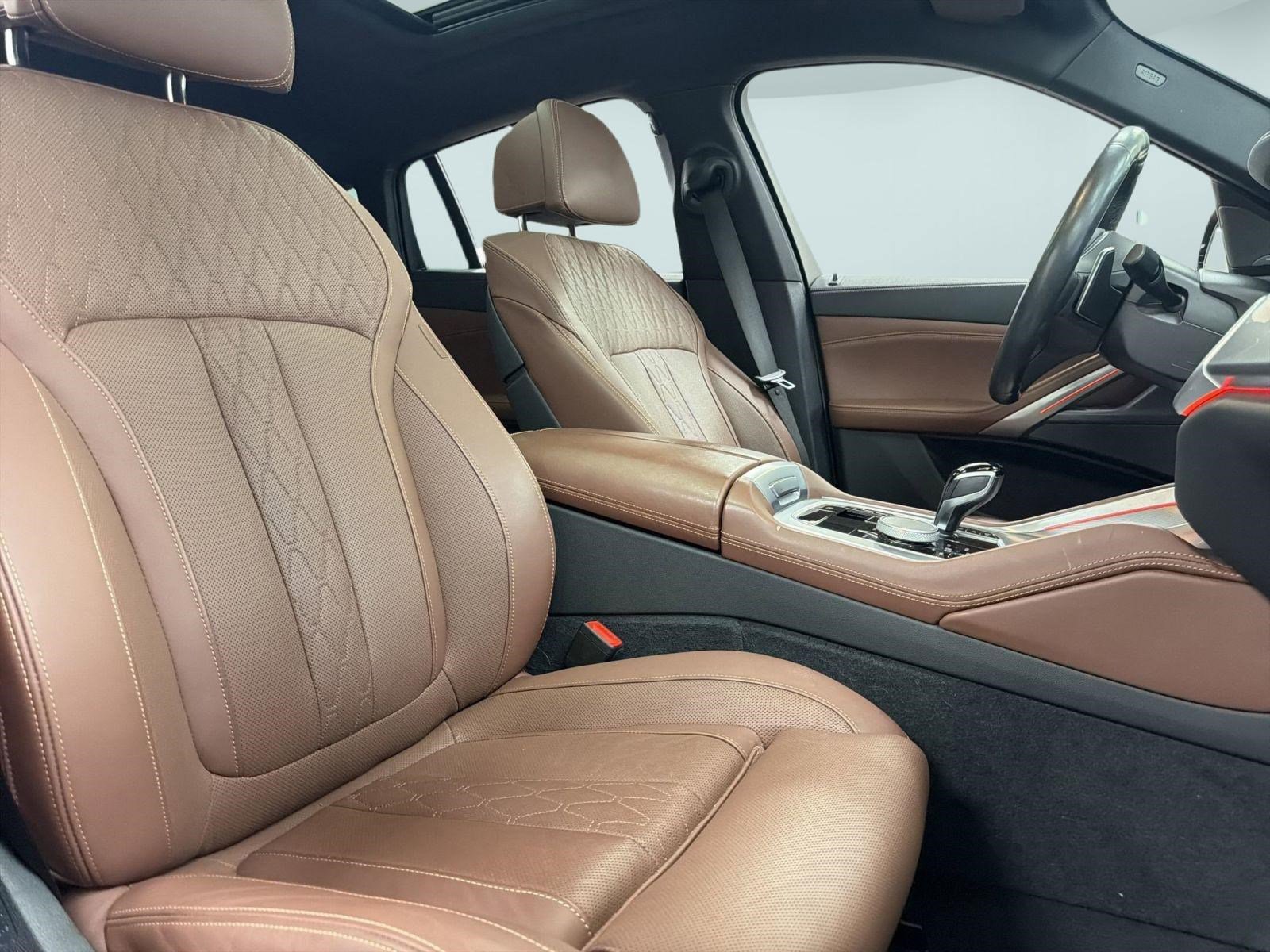 Certified 2023 BMW X6 M50i AWD/4WD image 31