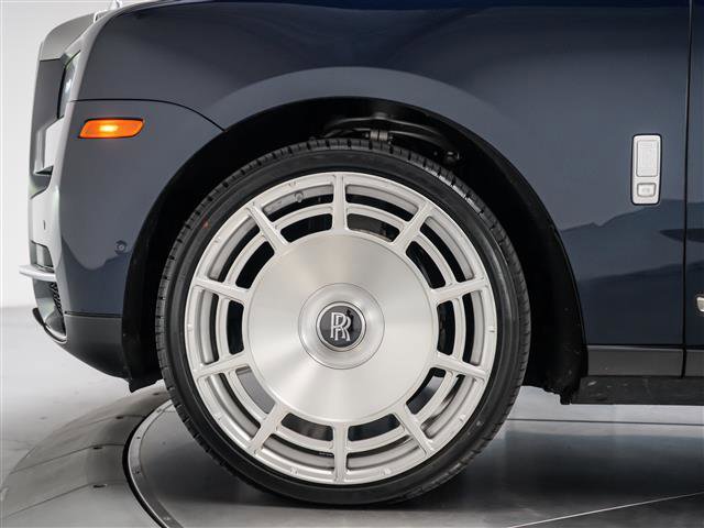 Used 2020 Rolls-Royce Cullinan image 11