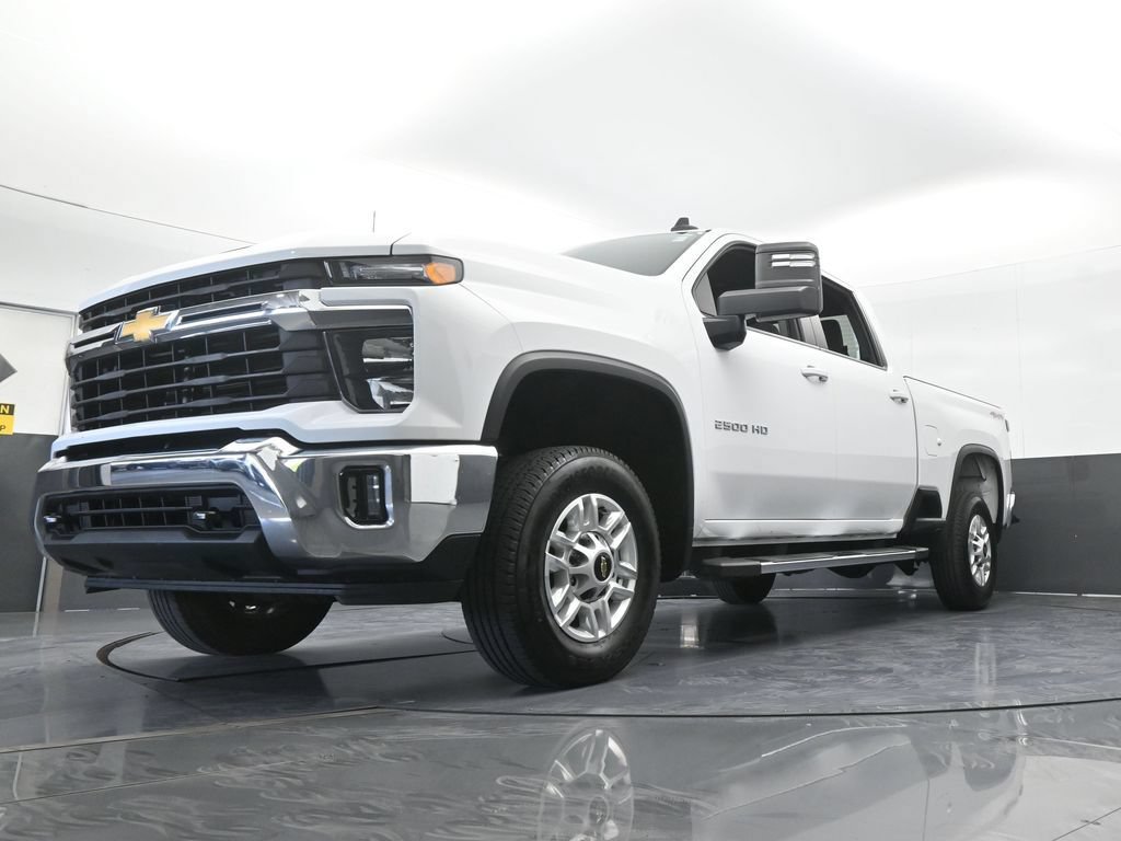 Used 2025 Chevrolet Silverado 2500 LT w/ Convenience Package AWD/4WD image 61