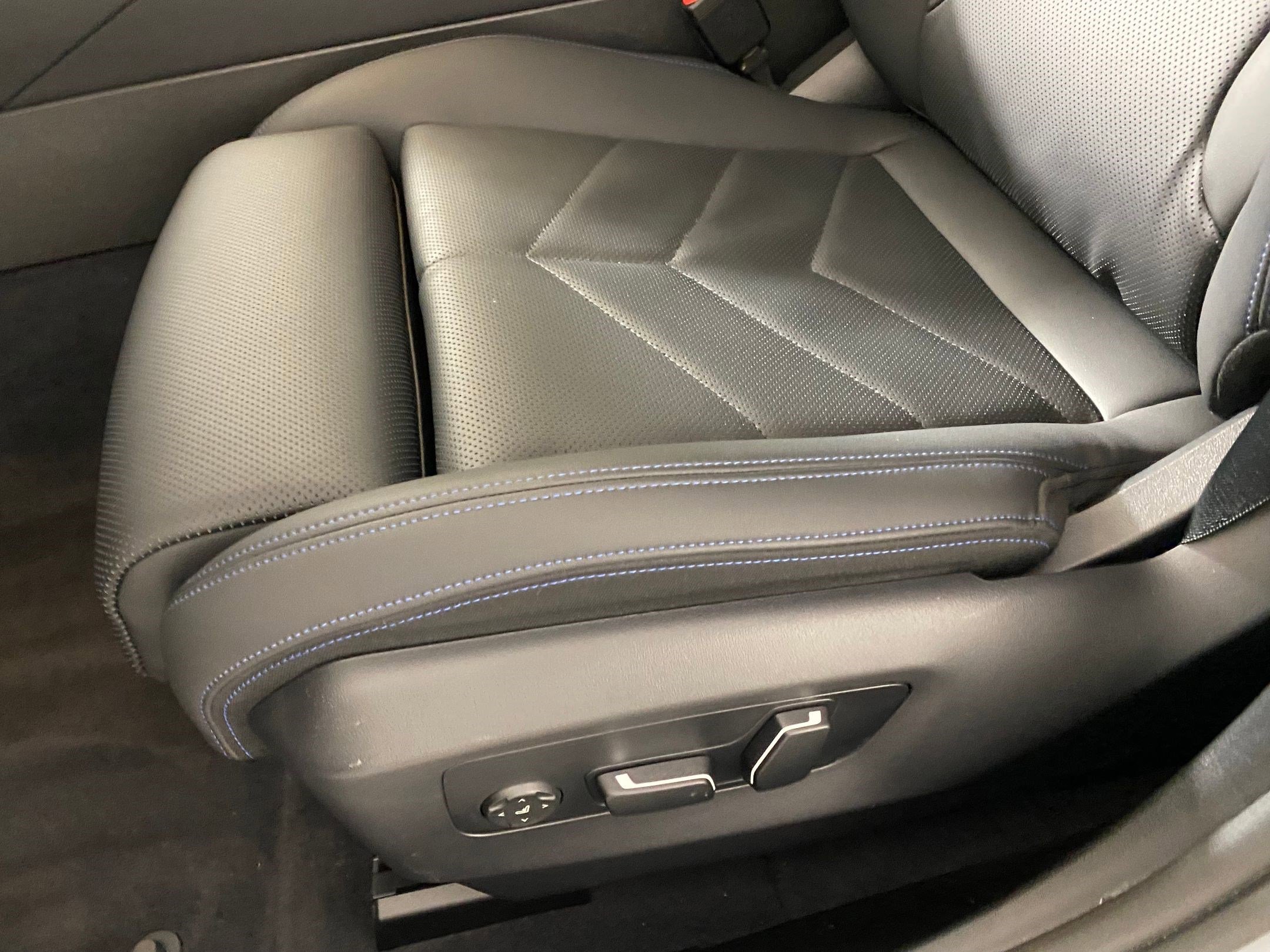 Certified 2025 BMW i5 xDrive40 w/ M Sport Package image 13