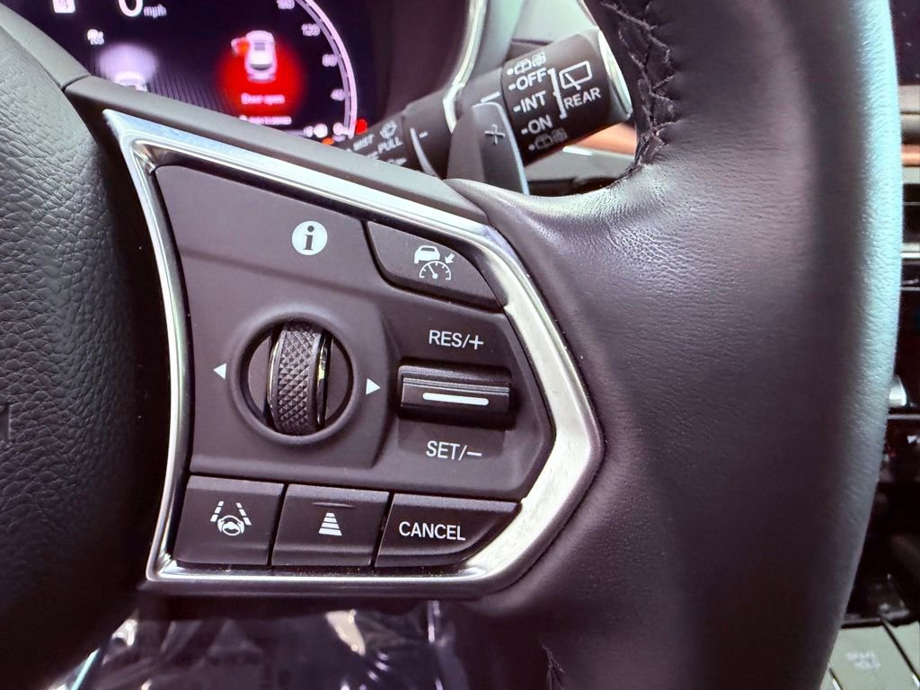 Used 2025 Acura MDX SH-AWD w/ Technology Package image 24
