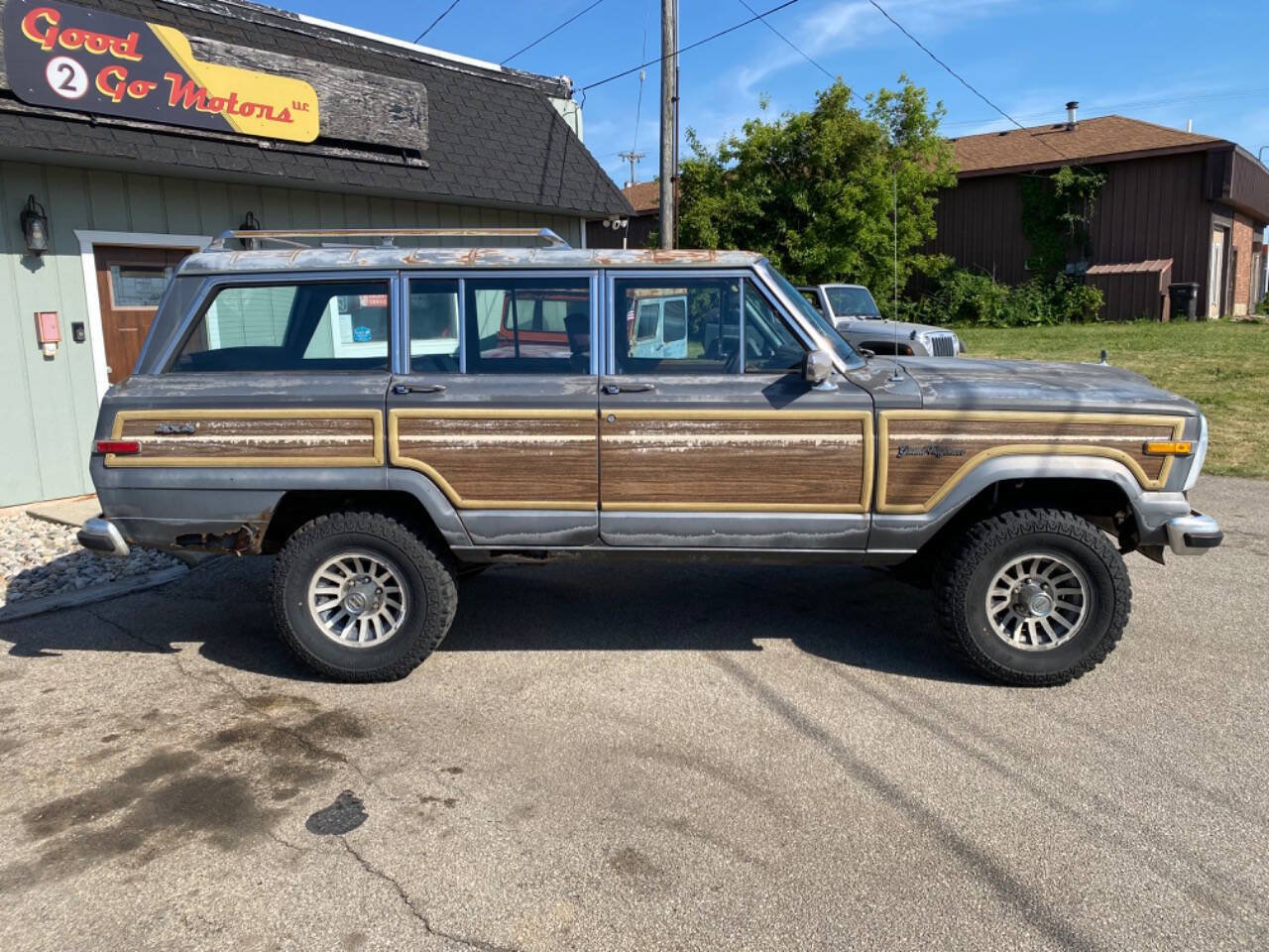 Used 1989 Jeep Grand Wagoneer AWD/4WD image 4