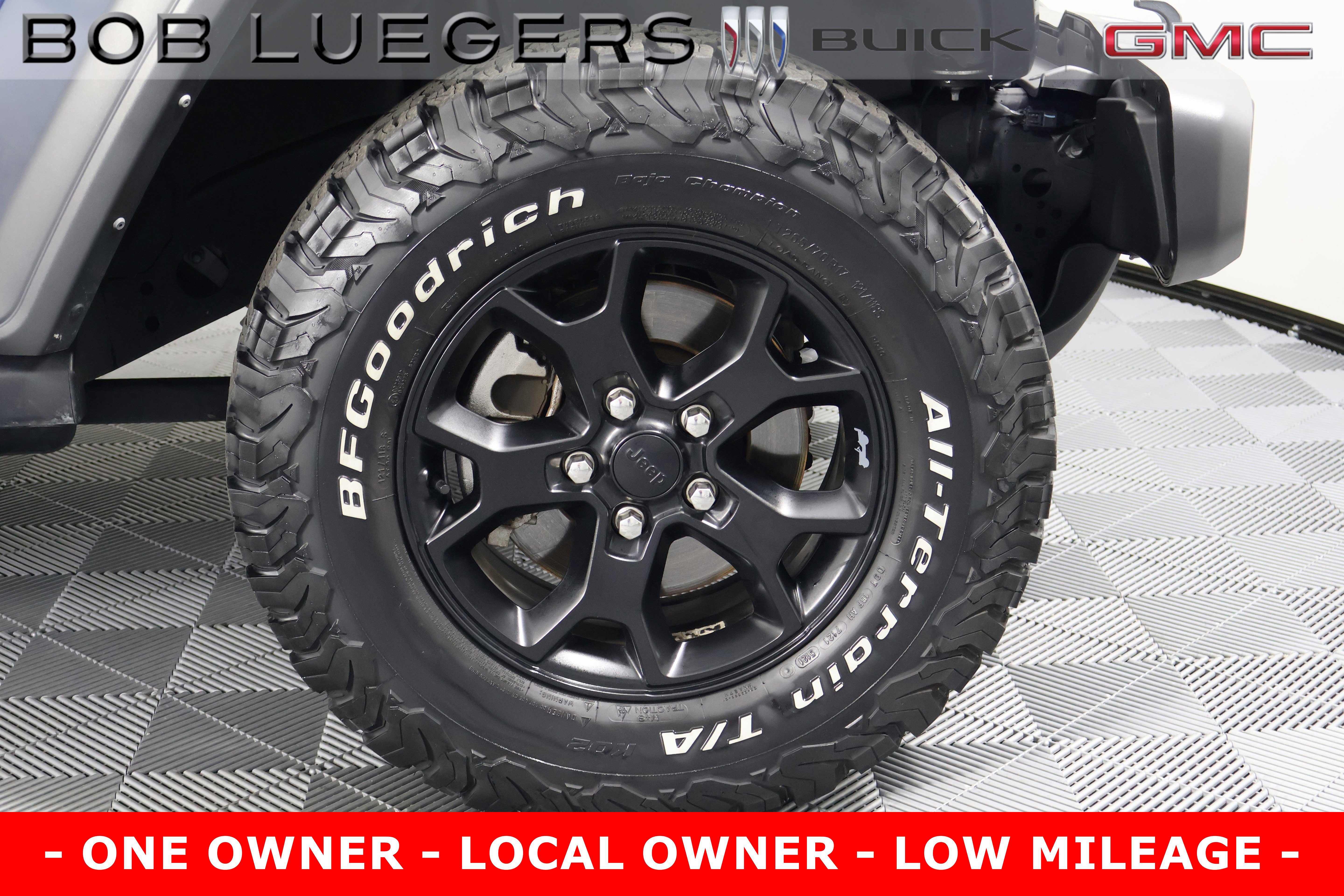 Used 2022 Jeep Wrangler Sport image 3