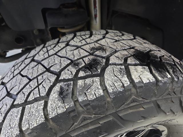 Used 2016 Jeep Wrangler Unlimited Sahara w/ Connectivity Group image 35