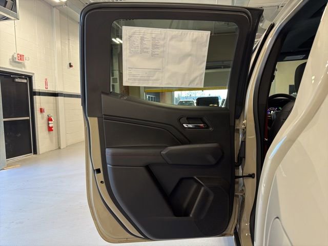 Used 2023 Chevrolet Colorado Z71 w/ Z71 Convenience Package 2 image 29