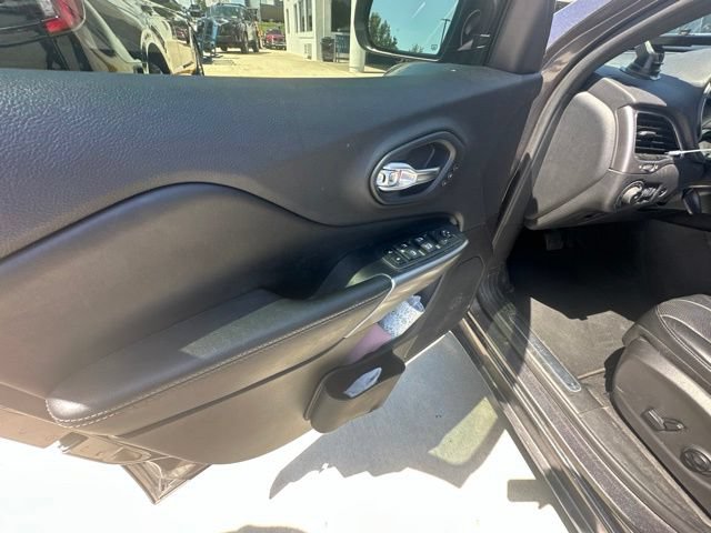 Used 2020 Jeep Cherokee High Altitude AWD/4WD image 25
