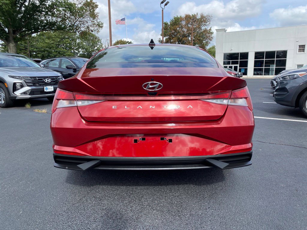 Certified 2023 Hyundai Elantra SEL w/ Convenience Package FWD image 5