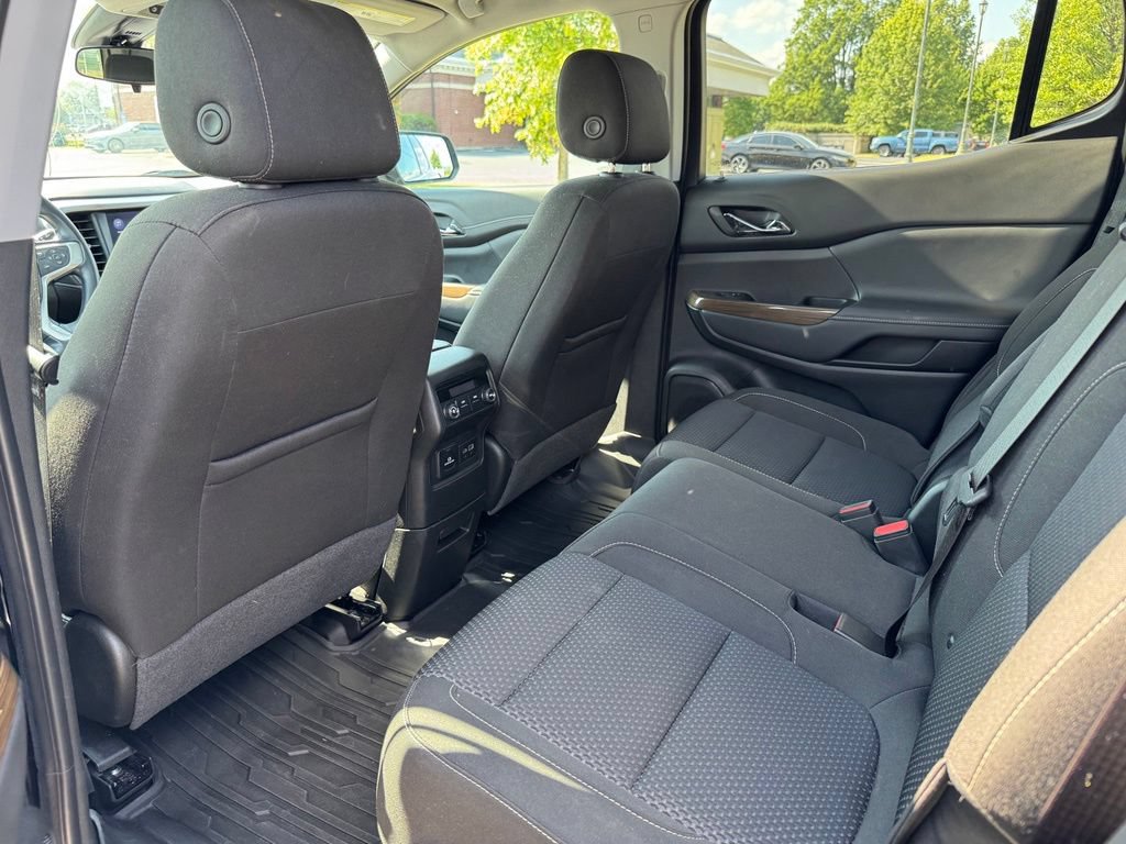Used 2023 GMC Acadia SLE w/ Driver Convenience Package FWD image 13