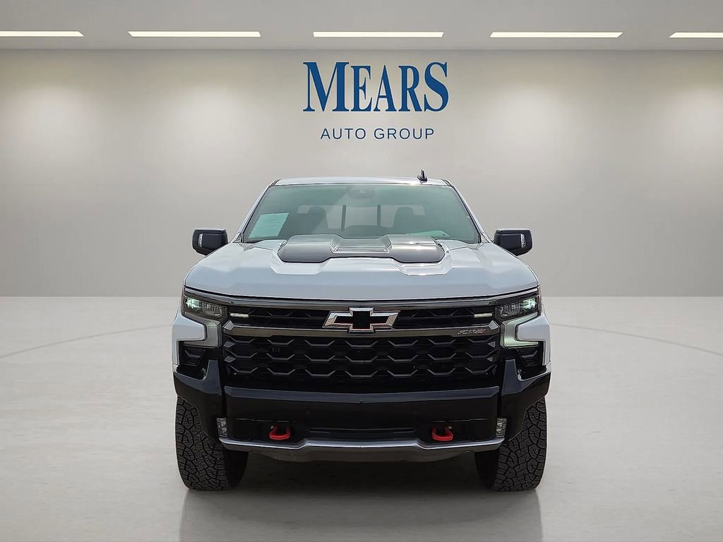 Used 2025 Chevrolet Silverado 1500 ZR2 image 8