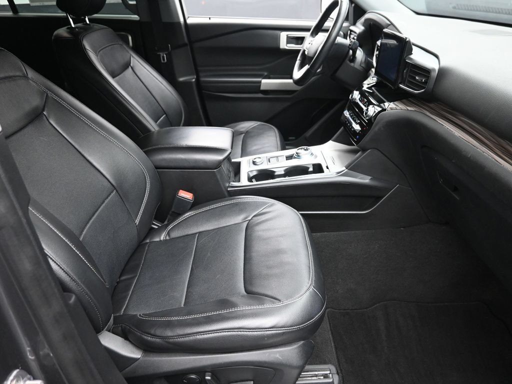 Used 2023 Ford Explorer Limited AWD/4WD image 9