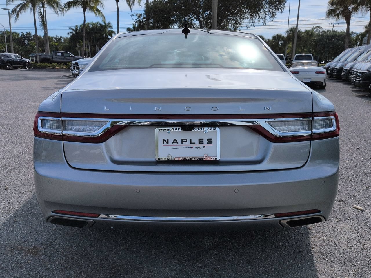 Used 2020 Lincoln Continental Reserve FWD image 6