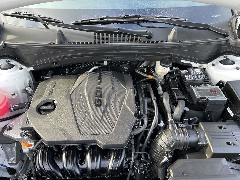 Used 2025 Kia Sportage EX image 11