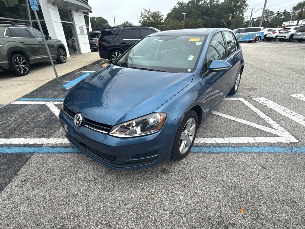 Used 2017 Volkswagen Golf Wolfsburg Edition FWD image 4