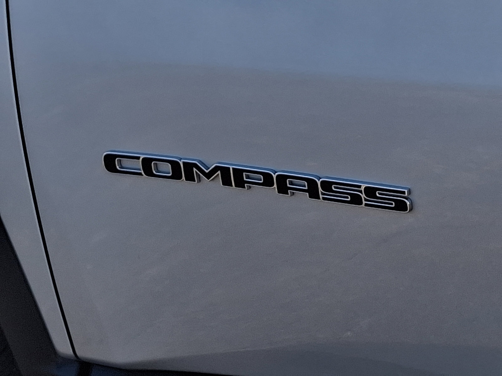 Used 2025 Jeep Compass Limited image 30