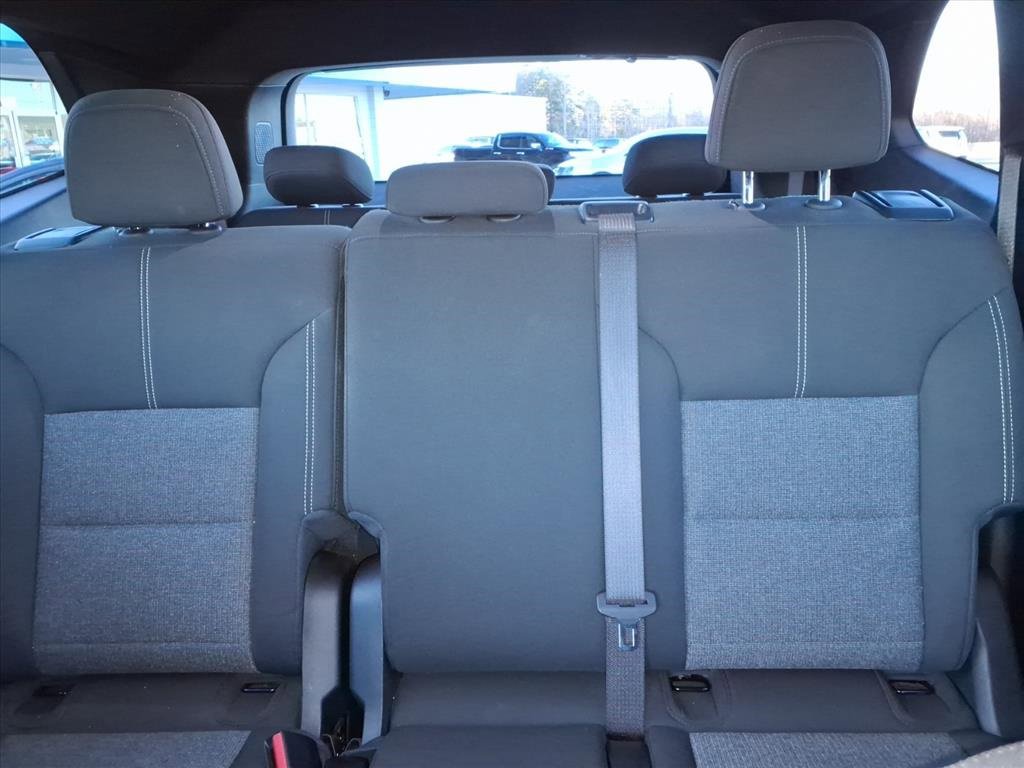 Used 2025 GMC Acadia Elevation image 12