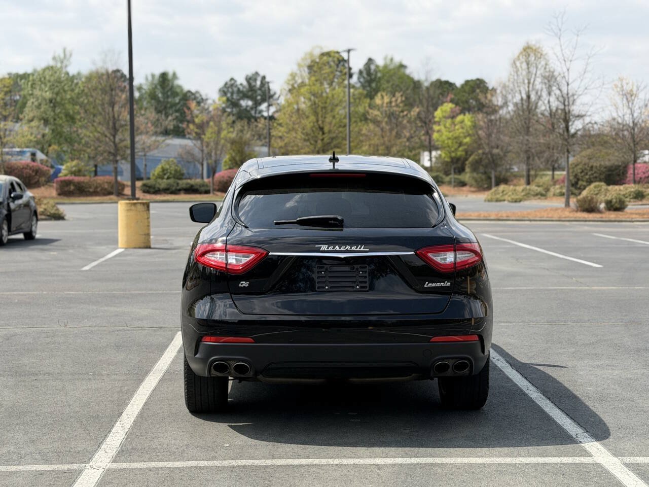 Used 2018 Maserati Levante AWD/4WD image 6