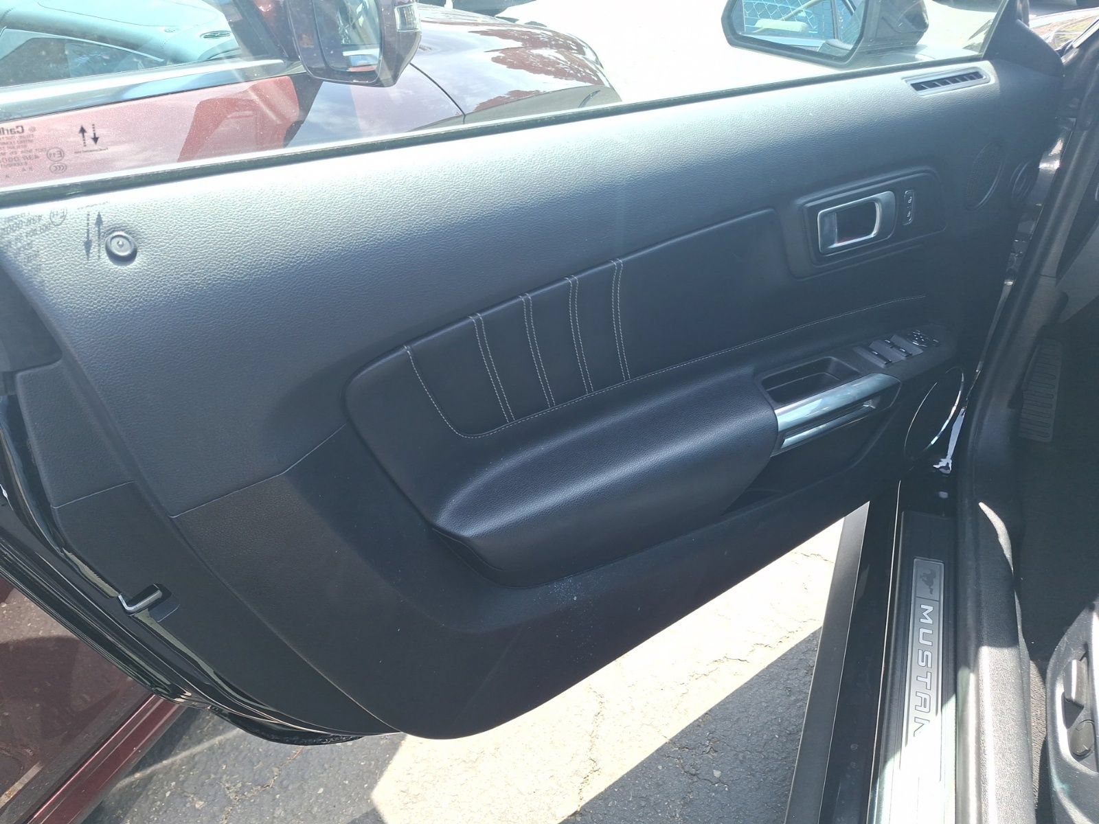Used 2022 Ford Mustang Premium RWD image 13