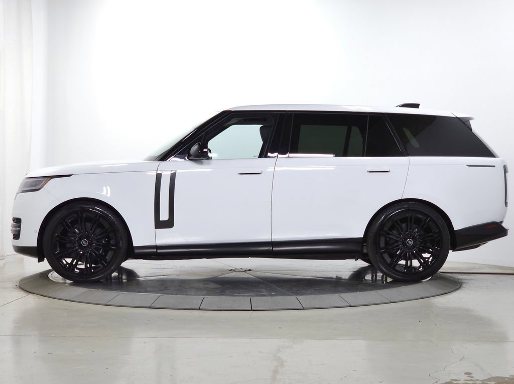 Certified 2025 Land Rover Range Rover Long Wheelbase SE AWD/4WD image 2