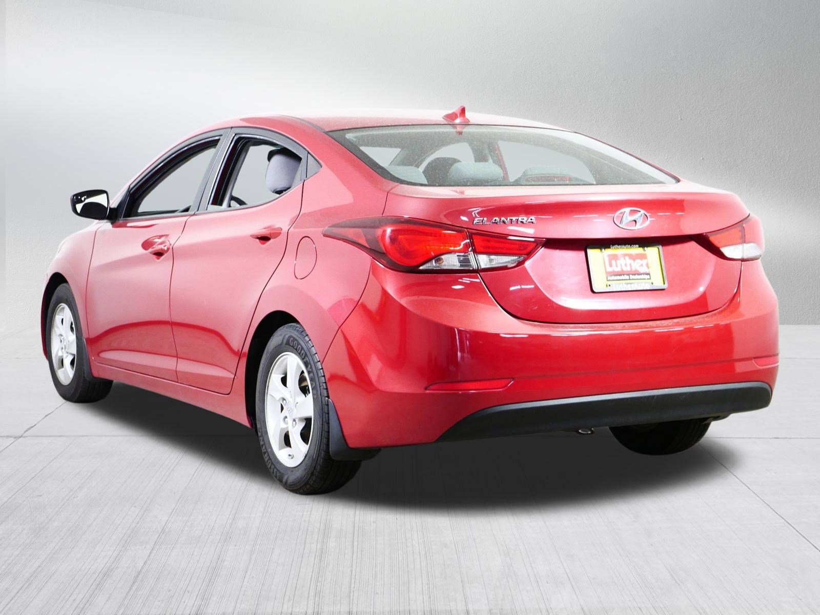 Used 2015 Hyundai Elantra SE FWD image 5