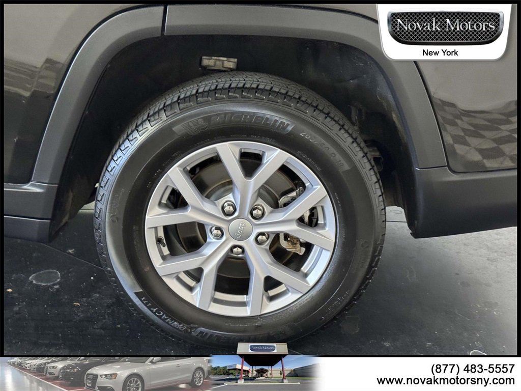 Used 2022 Jeep Grand Cherokee L Limited image 10