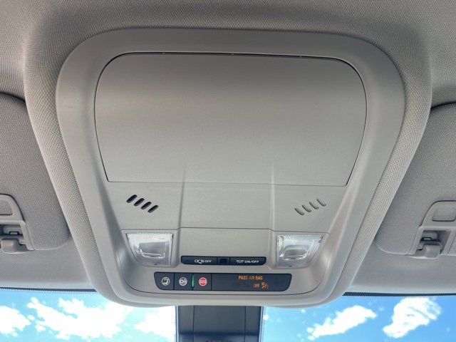 Used 2022 Chevrolet Equinox LS w/ LS Convenience Package image 32