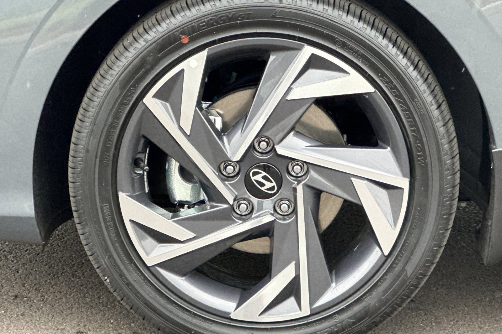 New 2026 Hyundai Elantra Limited FWD image 23