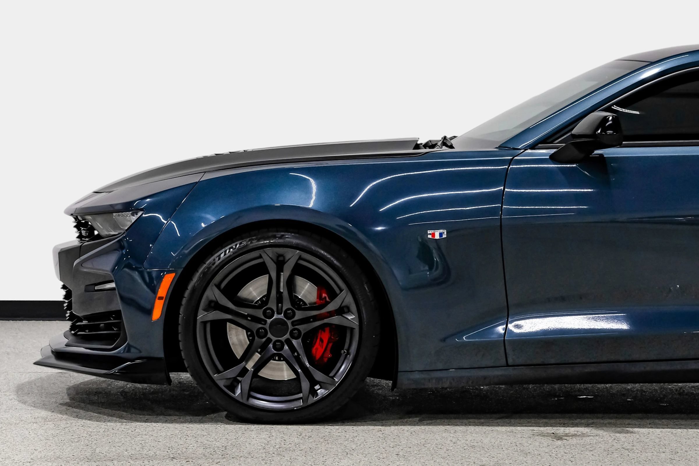 Used 2019 Chevrolet Camaro SS RWD image 10