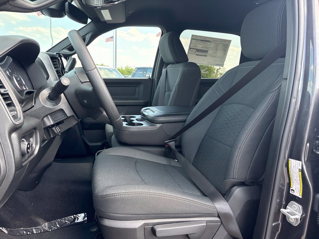 New 2027 RAM 3500 Tradesman AWD/4WD image 2