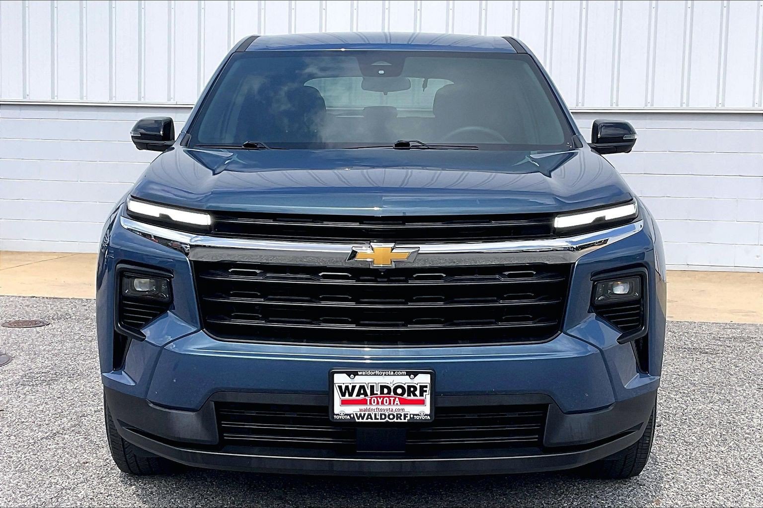 Used 2024 Chevrolet Traverse LS FWD image 3