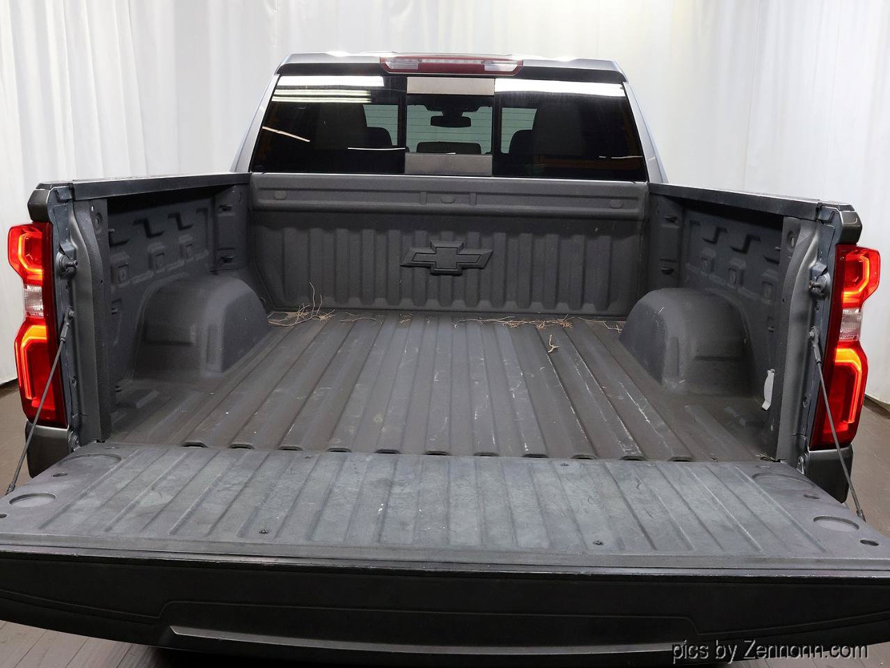 Used 2020 Chevrolet Silverado 1500 LTZ w/ LTZ Convenience Package AWD/4WD image 6